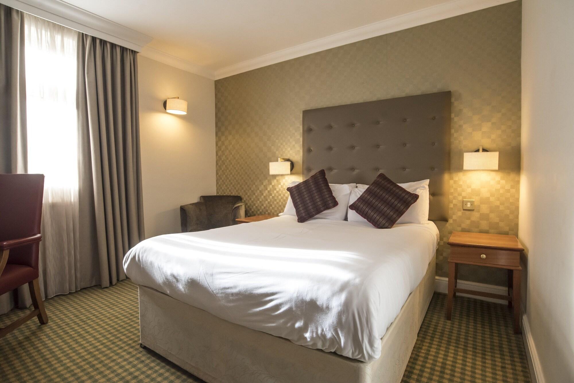 Apollo Hotel Basingstoke Exterior photo